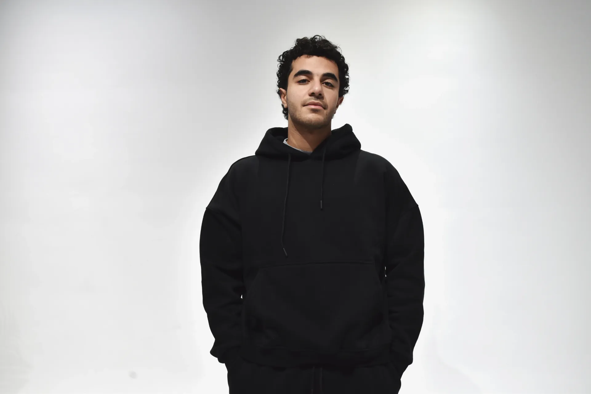 OVER-SIZED HOODIE BLACK - WEAR IT BASIC 